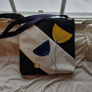 Jake Purse like new.